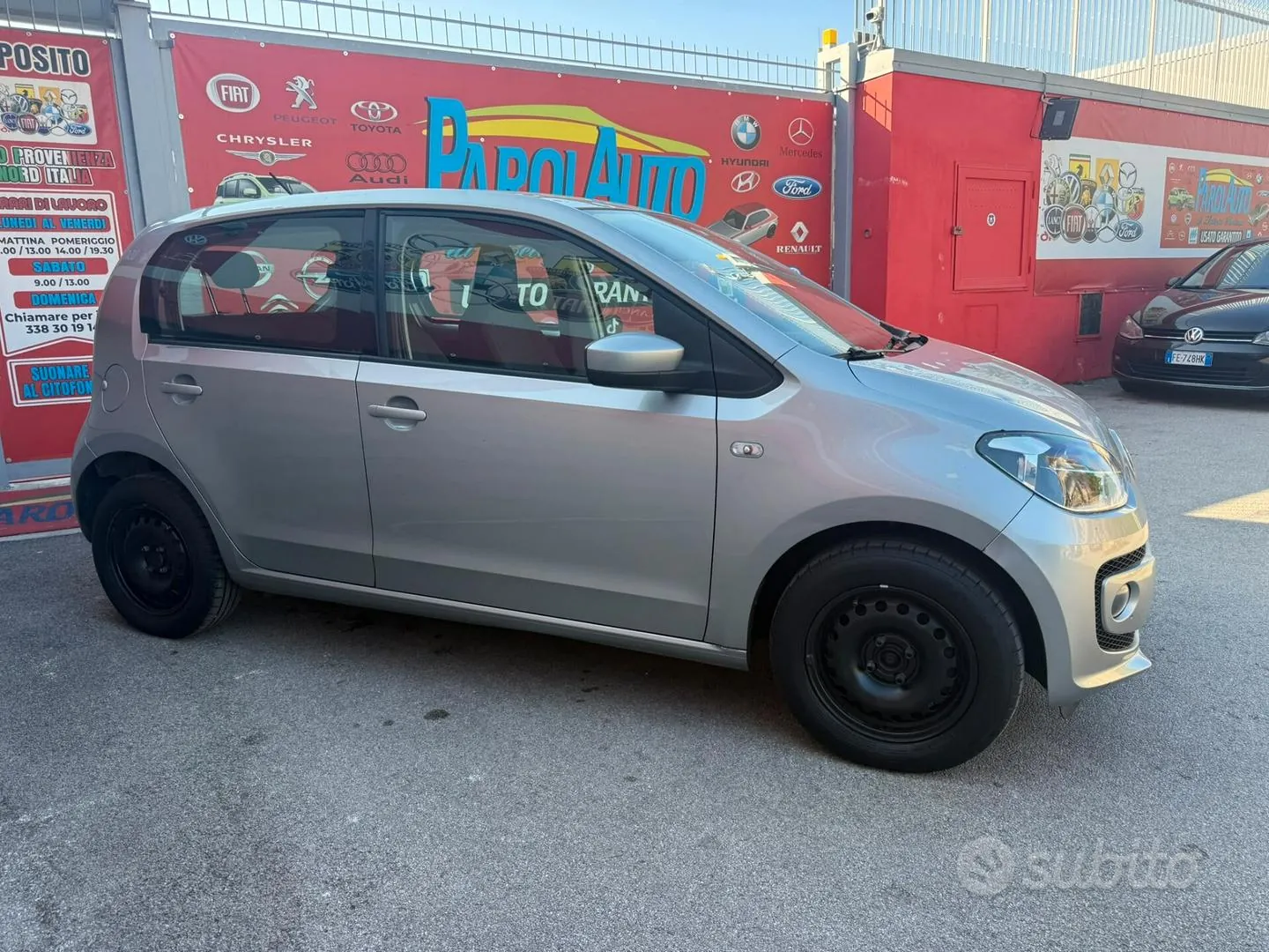Volkswagen Up 2014 photo 2