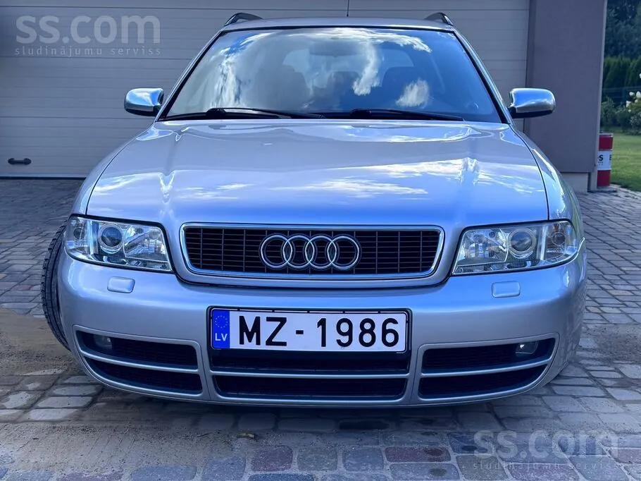 Audi S4 2000 photo 4