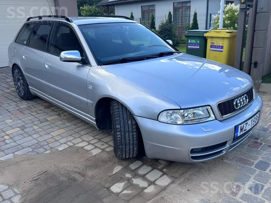 Audi S4 2000 photo 2