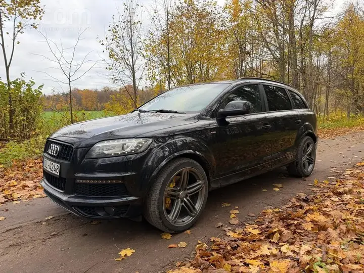 Audi Q7 2012 photo 2