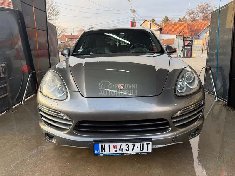 Porsche Cayenne 2012 photo 3