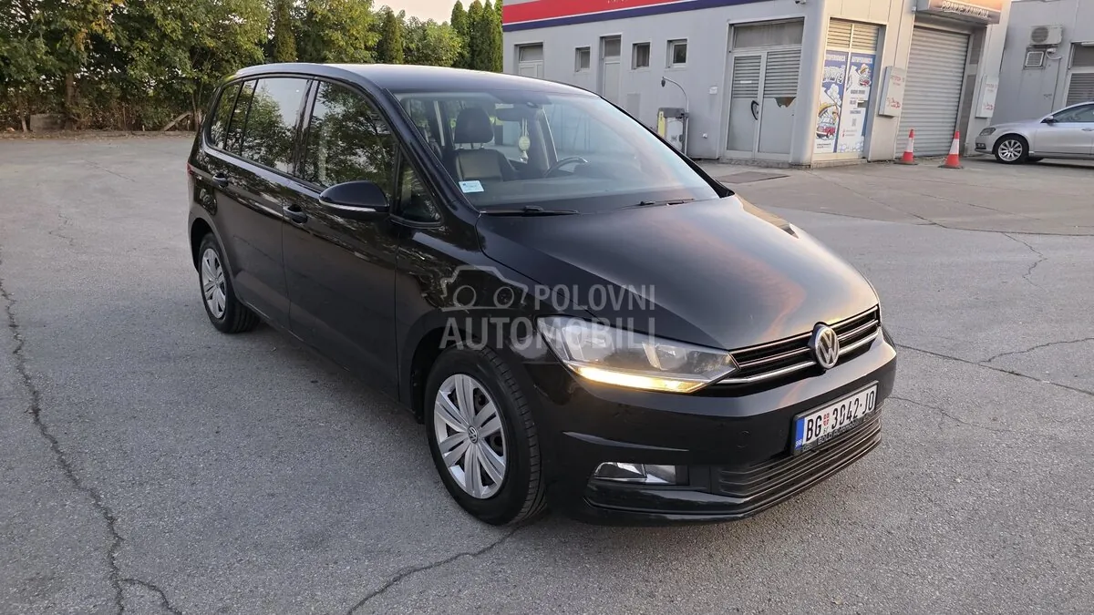 Volkswagen Touran 2017 photo 4