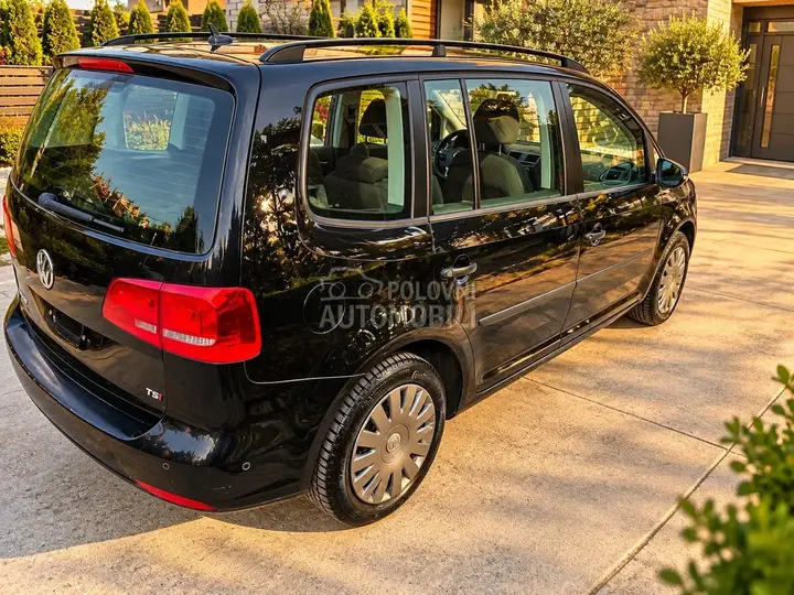 Volkswagen Touran 2014 photo 5