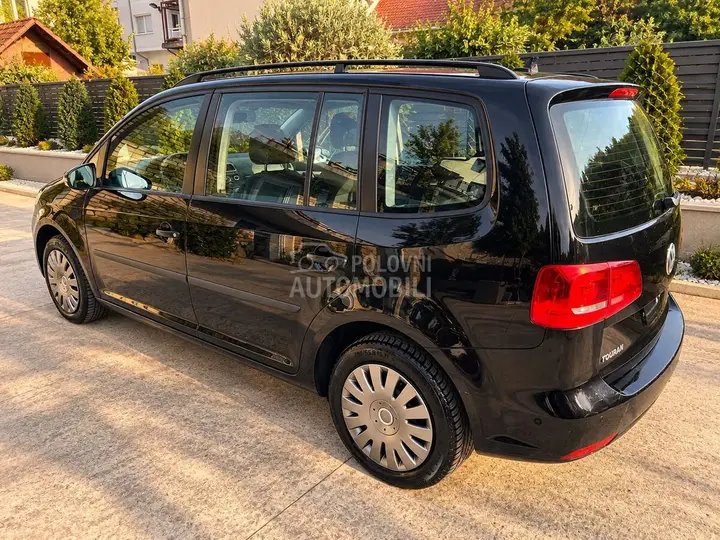 Volkswagen Touran 2014 photo 2