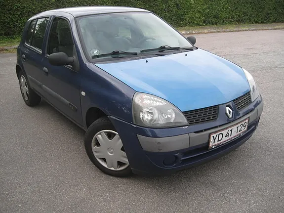 Renault Clio 2006 photo 2