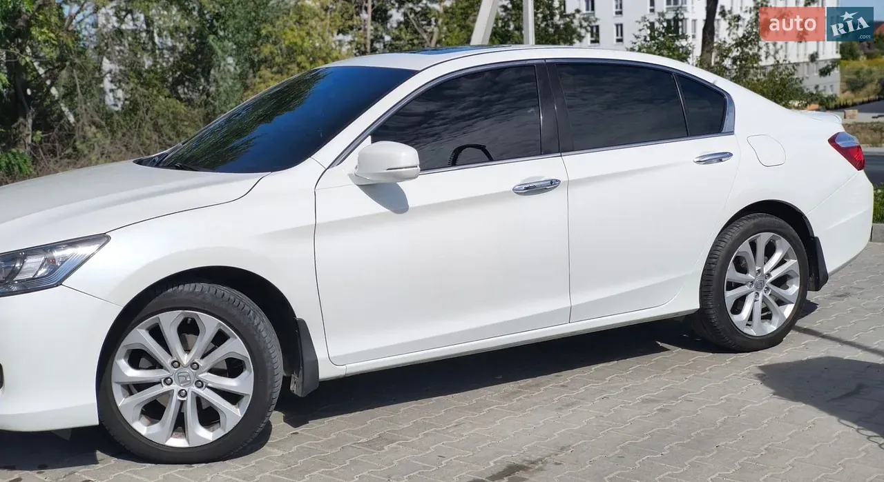 Honda Accord 2013 photo 2