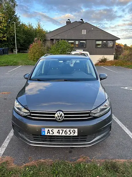 Volkswagen Touran 2016 photo 2