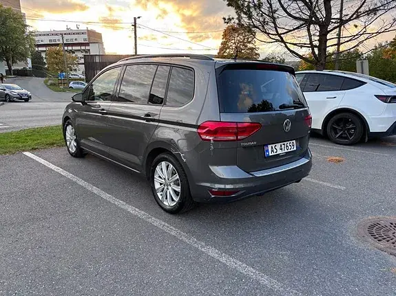 Volkswagen Touran 2016 photo 5