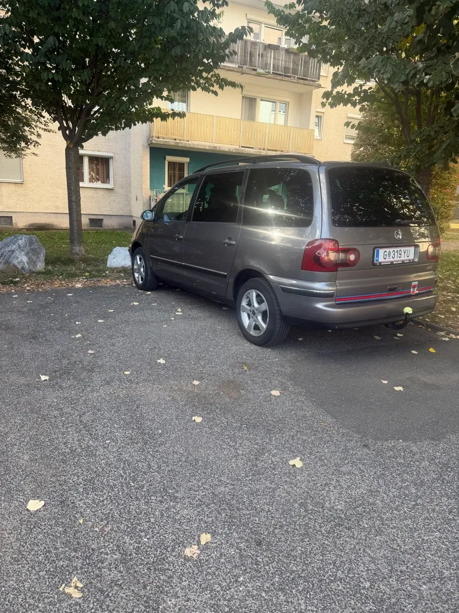 Volkswagen Sharan 2008 photo 2
