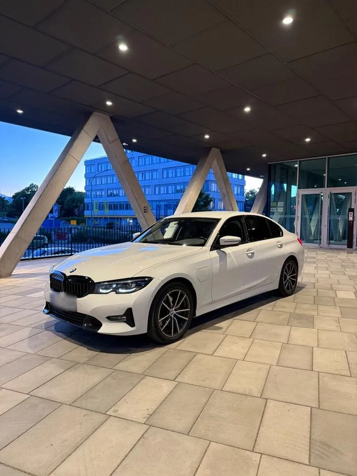 BMW 320E