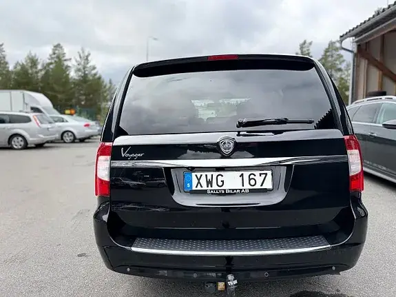 Lancia Voyager 2012 photo 3