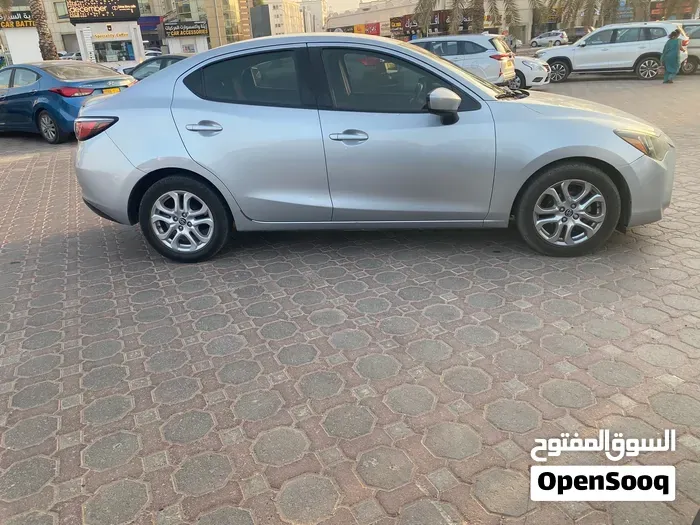 Toyota Yaris 2018 photo 3