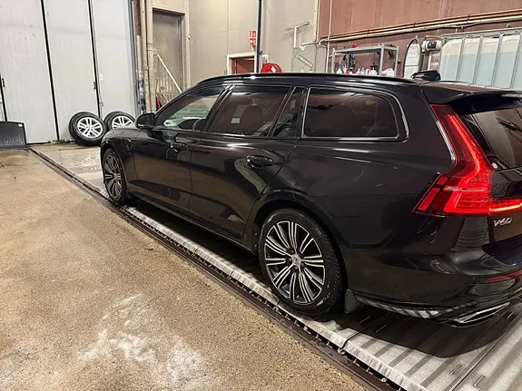 Volvo V60 2022 photo 5