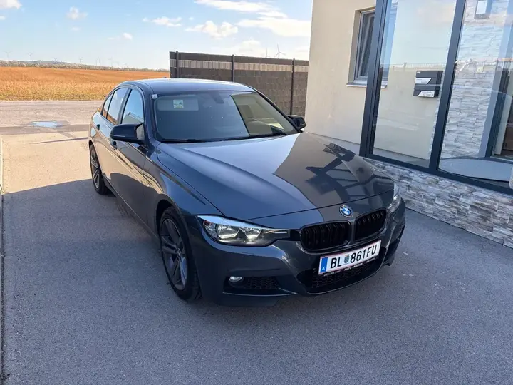 BMW 3 Series 2017 photo 2