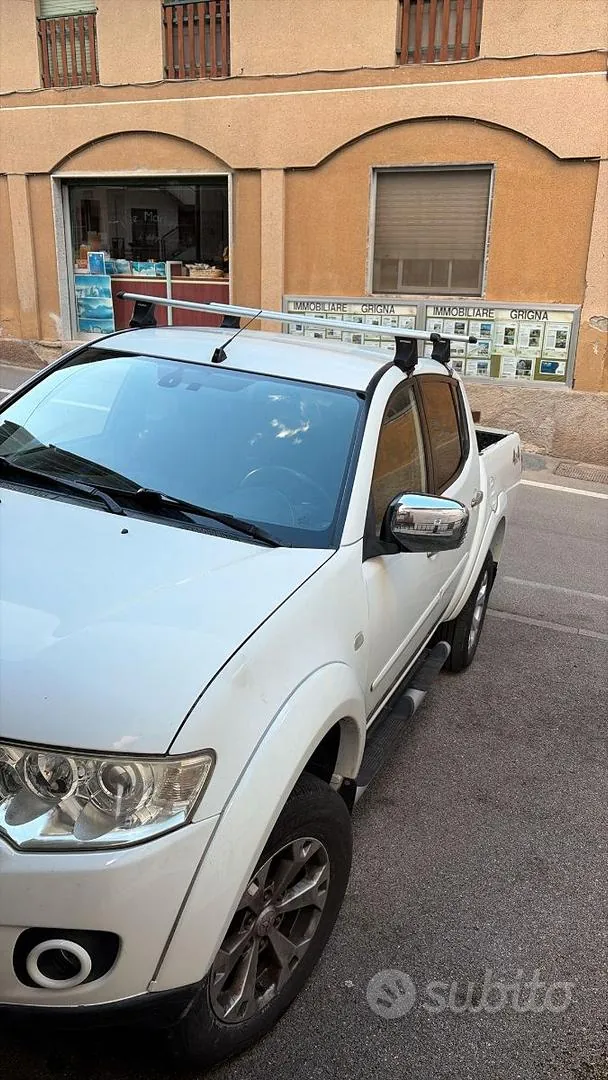 Mitsubishi L200 2011 photo 3