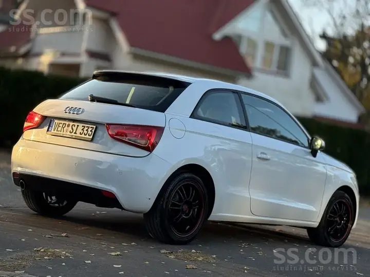 Audi A1 2012 photo 2