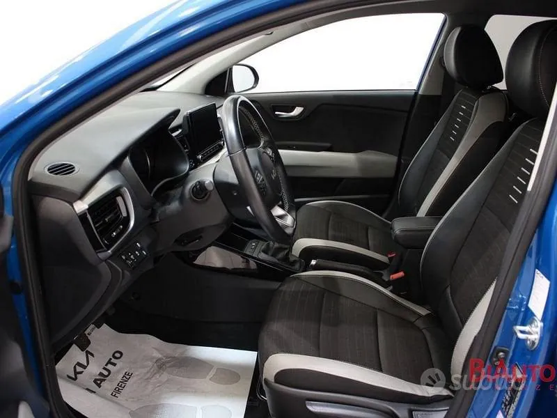 Kia Stonic 2023 photo 5