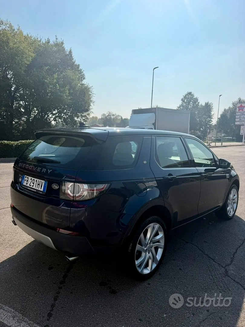 Land Rover Discovery Sport 2015 photo 4