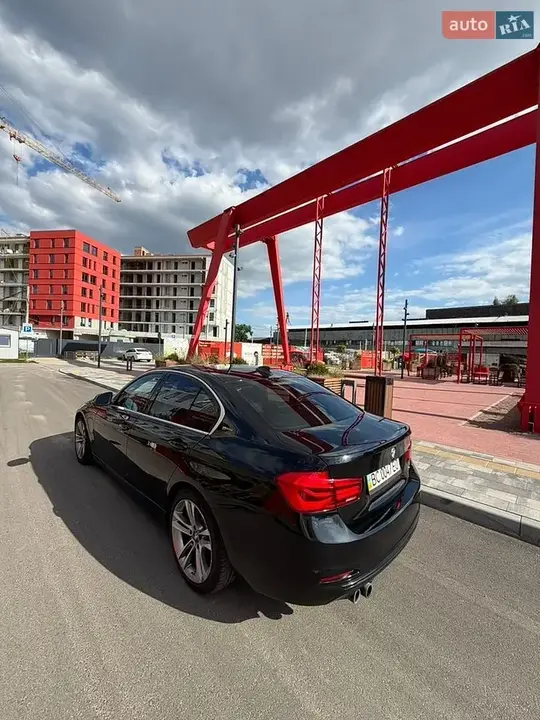 BMW 3 Series 2018 photo 5