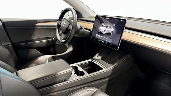 Tesla Model Y 2024 photo 3