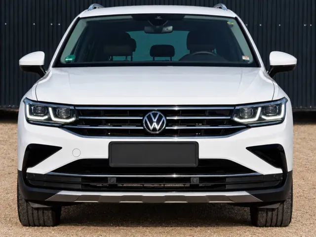 Volkswagen Tiguan 2022 photo 2