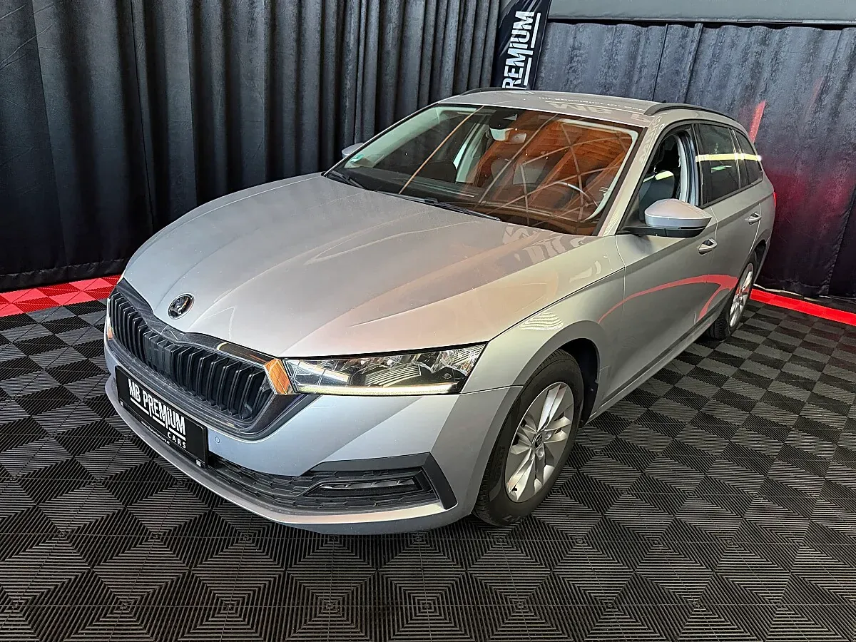 Skoda Octavia 2022 photo 2