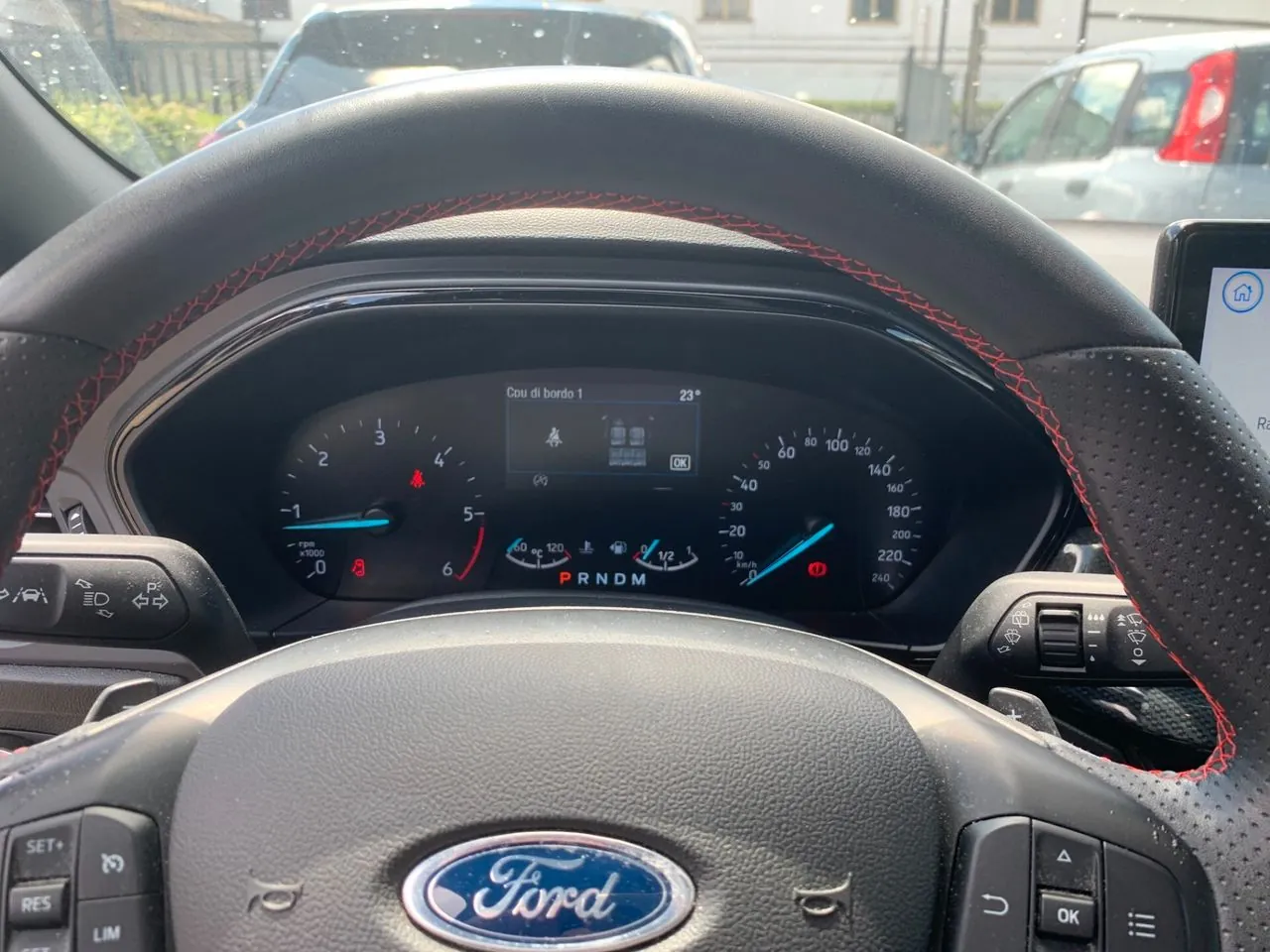 Ford Focus 2022 photo 2