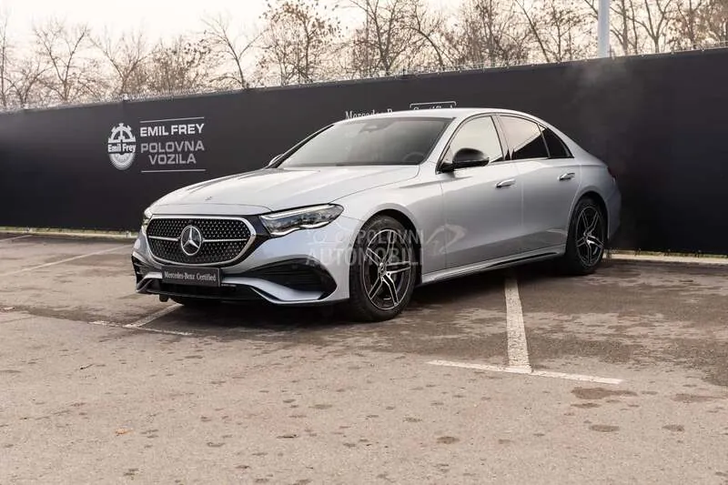 Mercedes-Benz E 220 2024 photo 3