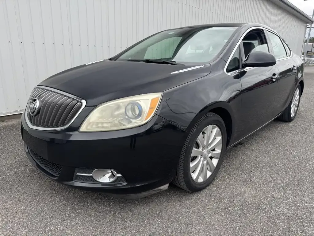 Buick Verano 2013 photo 2