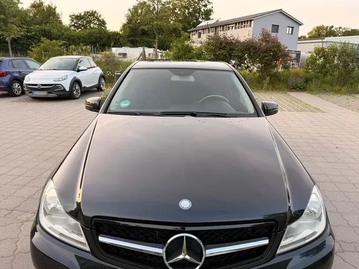 Mercedes-Benz C180