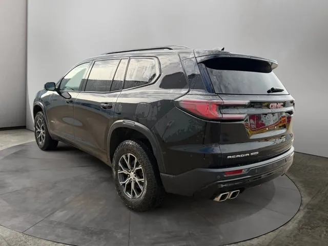 GMC Acadia 2025 photo 3