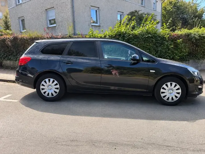 Opel Astra J