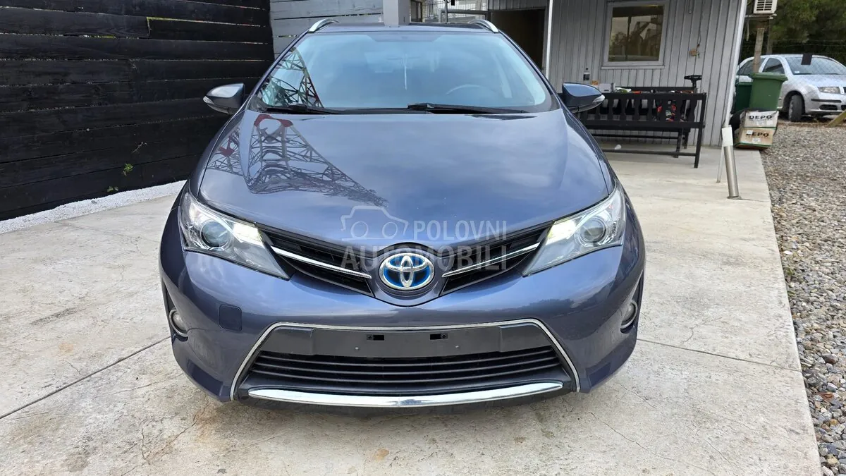 Toyota Auris 2015 photo 5