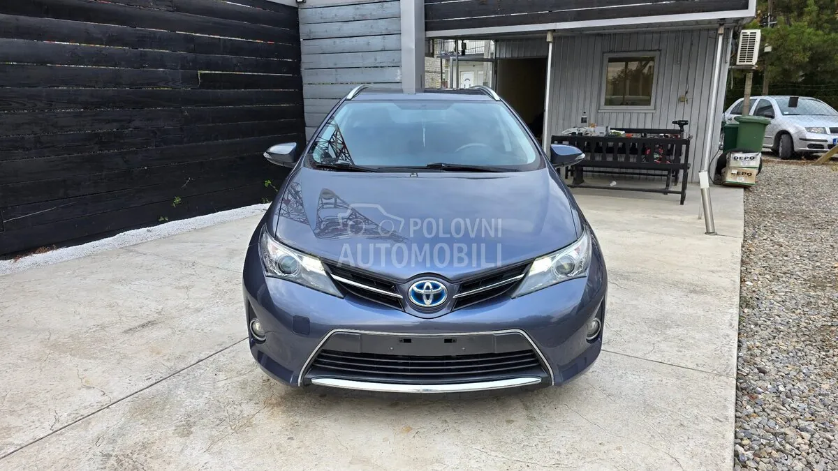 Toyota Auris 2015 photo 4