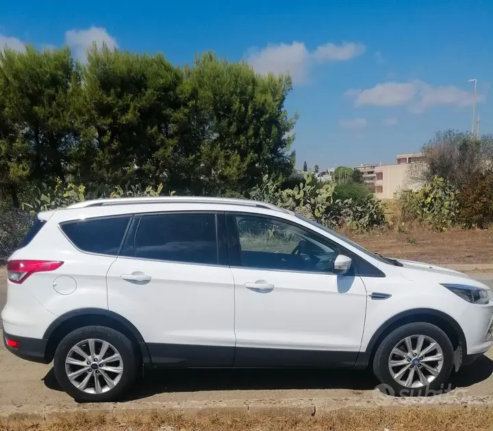 Ford Kuga 2017 photo 2