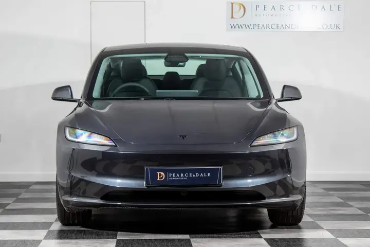 Tesla Model 3 2026 photo 5