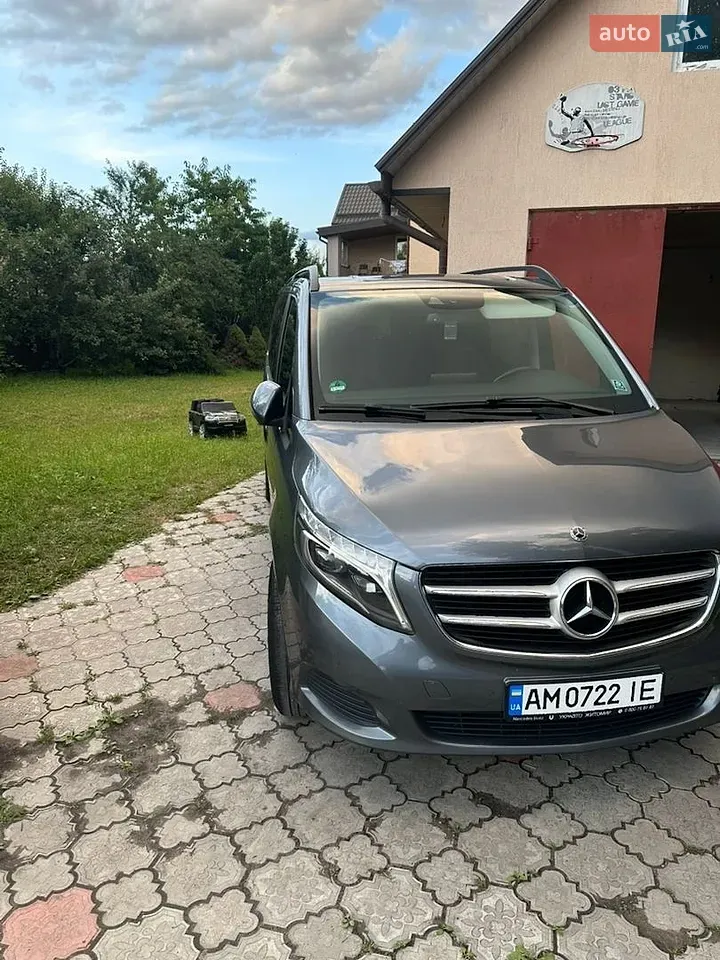Mercedes-Benz V-Class 2019 photo 5