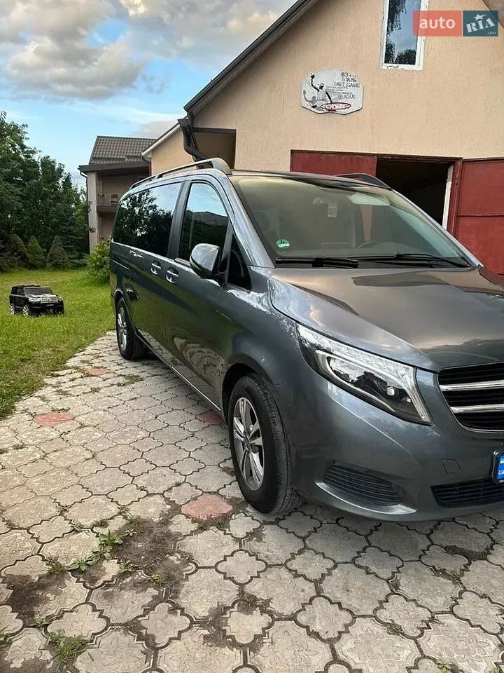 Mercedes-Benz V-Class