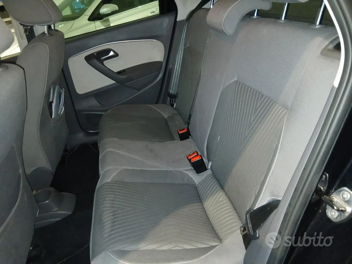 Volkswagen Polo 2015 photo 4