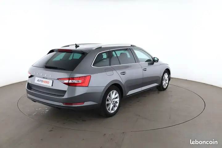 Skoda Superb 2024 photo 3