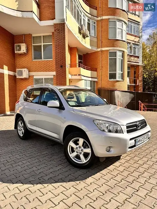 Toyota Rav4 2008 photo 2