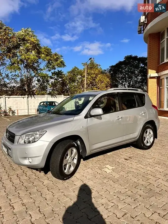 Toyota Rav4 2008 photo 3