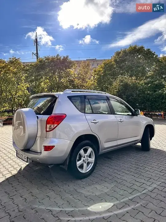 Toyota Rav4 2008 photo 4