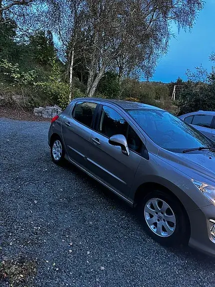 Peugeot 308 2011 photo 3