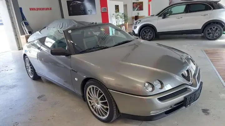 Alfa Romeo Spider 1996 photo 3