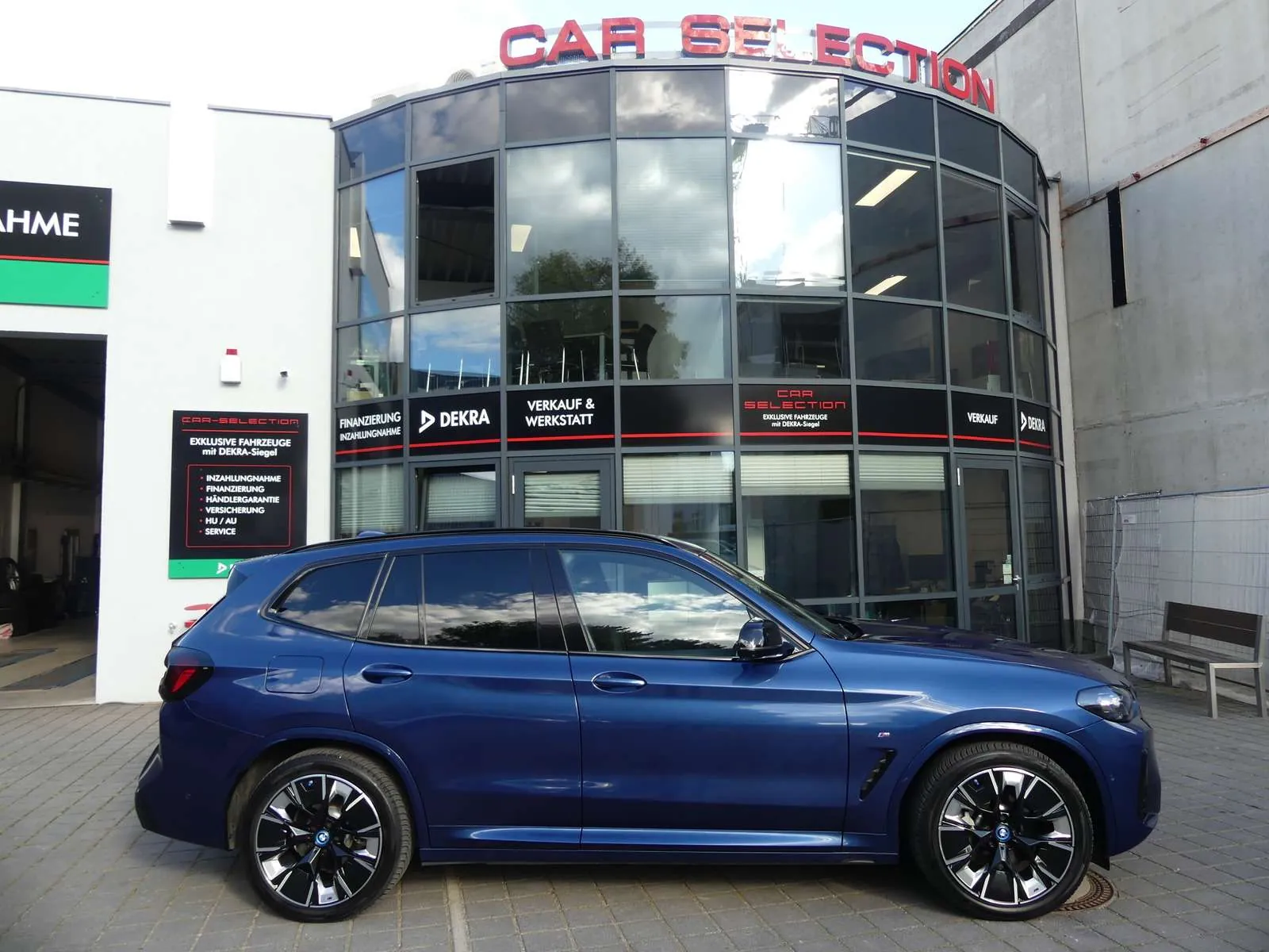BMW Ix3 2024 photo 3