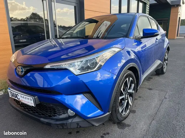 Toyota C-Hr 2018 photo 3