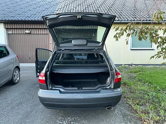 Volvo V40 2001 photo 5