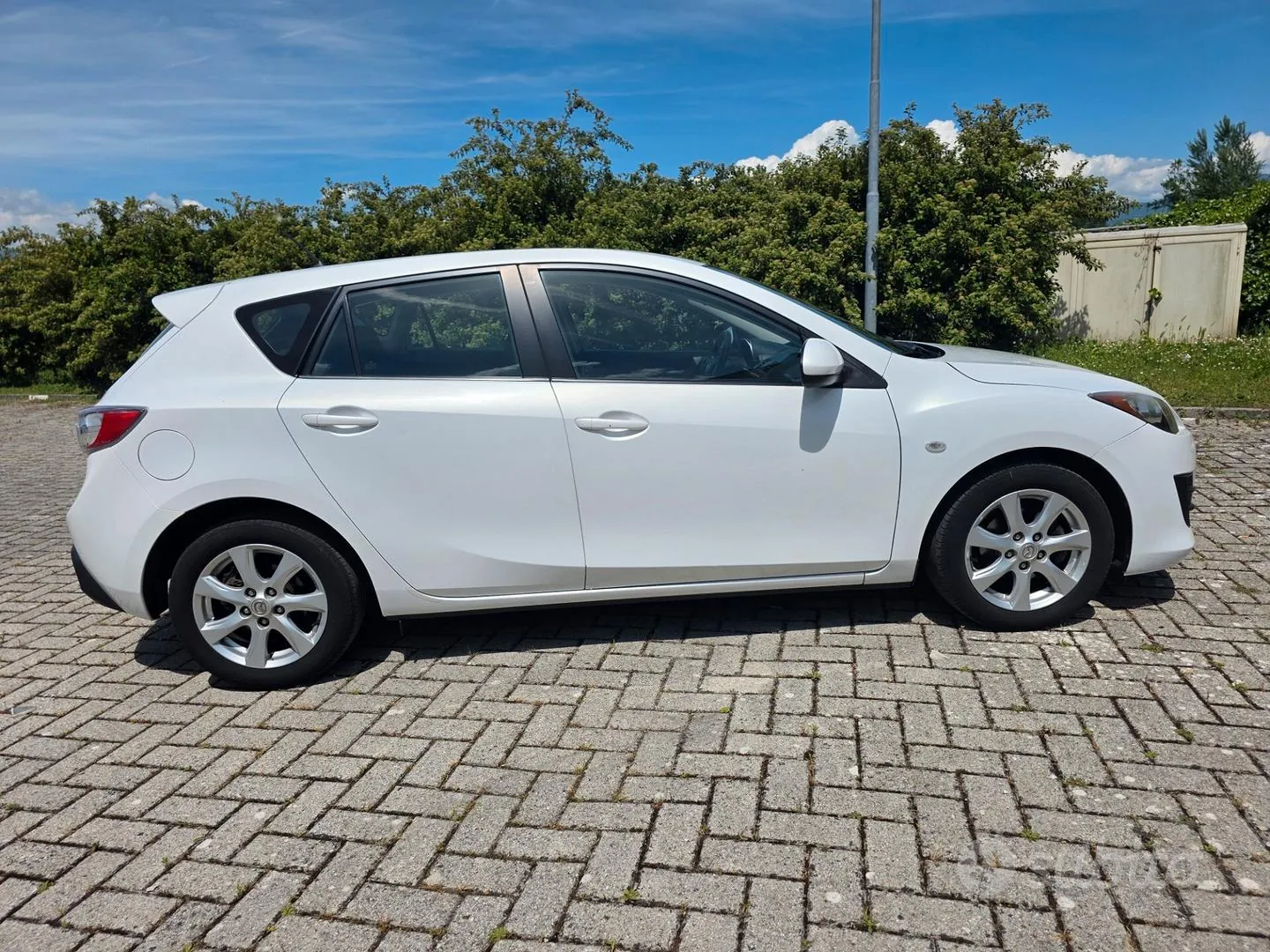 Mazda 3 2010 photo 4