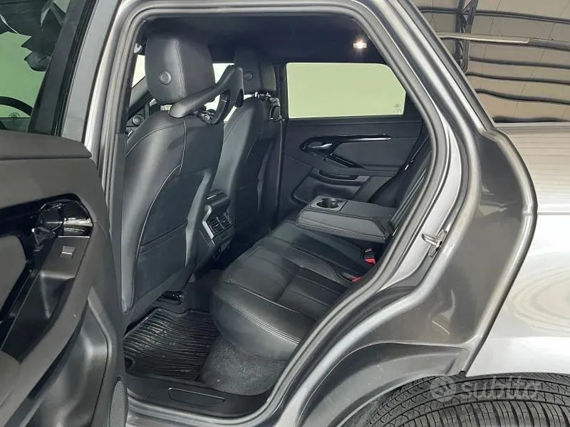 Land Rover Evoque 2024 photo 5